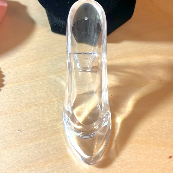 Plastic Disney world mini Cinderella glass slipper - Picture 3 of 4